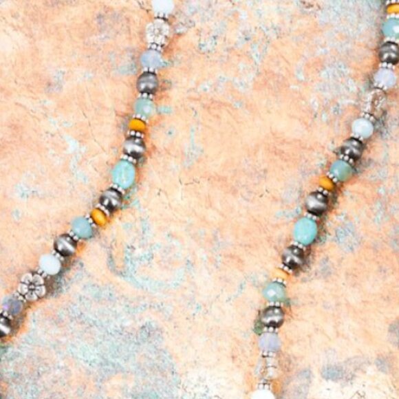 Cypress Lane Silvertone Multi-Color Necklace NEW - Picture 3 of 3